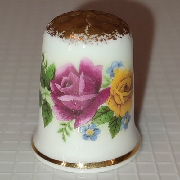 Pink Yellow Roses Thimble Collectible Porcelain Gimbel Sons Britain Vintage Old - Picture 1 of 6